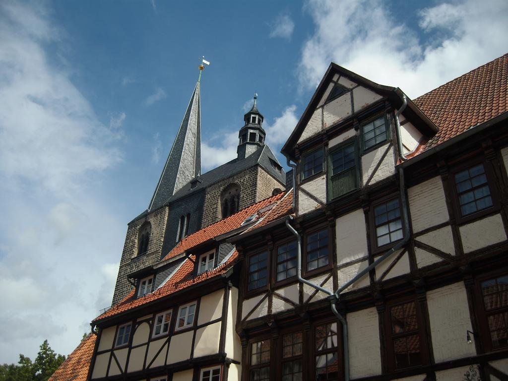 Ferienwohnungen Marktstrasse 15 เควดลินบวร์ก ภายนอก รูปภาพ